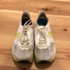 Topo cyclone, road runner, size 11